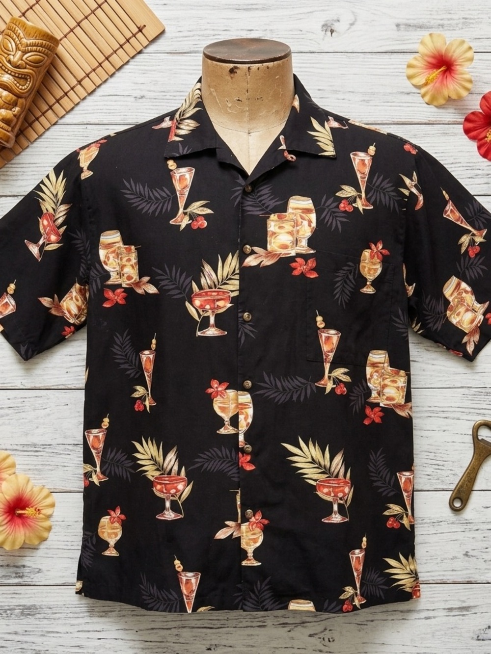 Weekender Hawaiian Shirt Medium M Black Cocktail Tiki Tropical Camp Cabana Shirt
